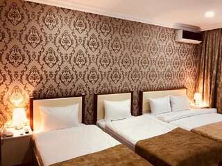 Отель NORTH WEST HOTEL BAKU Баку Стандартный трехместный номер-7